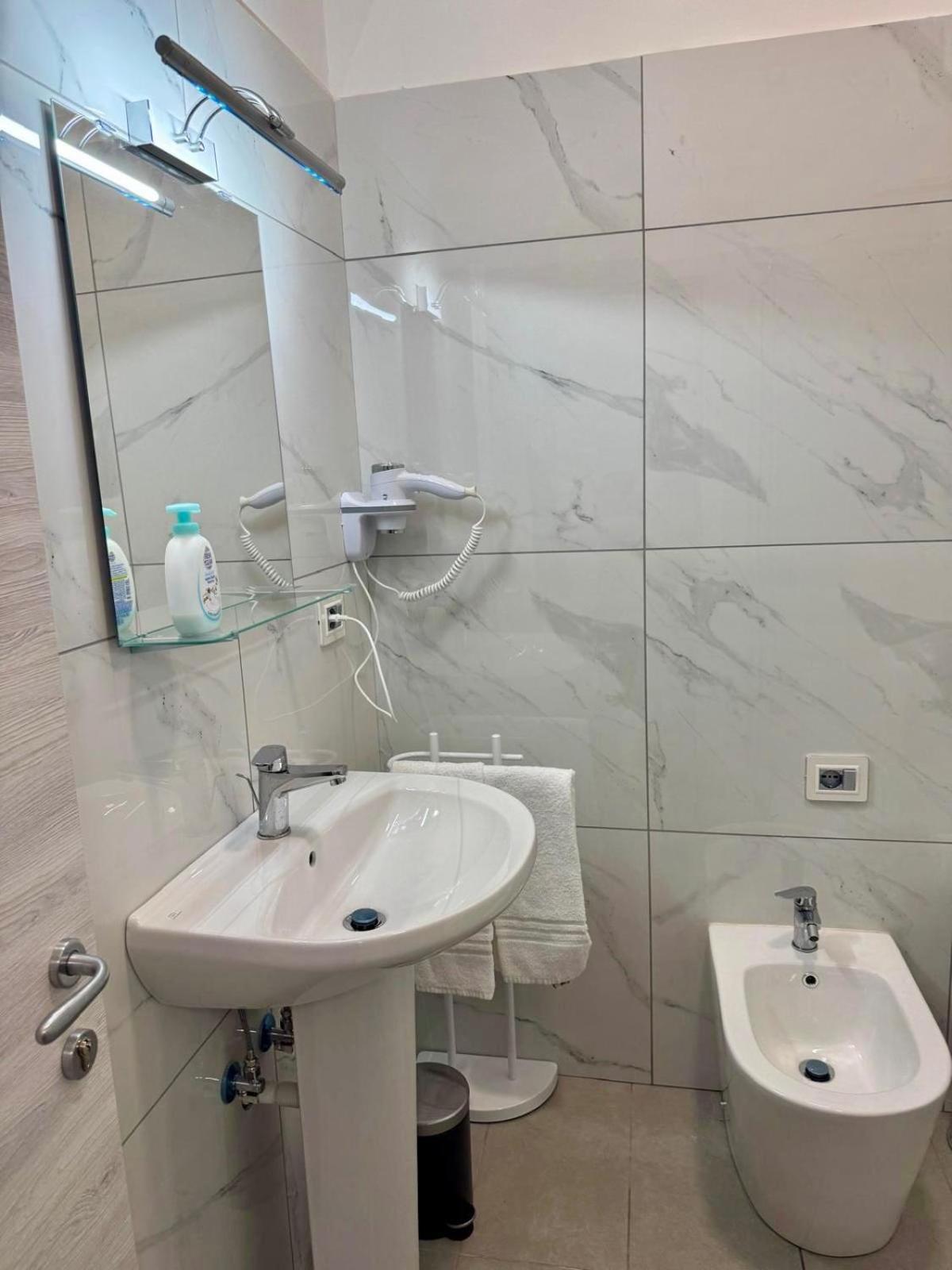 Il Campanile Hotel Скафати Екстериор снимка